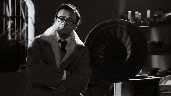 El Ministerio del Tiempo - Chicho Ibáñez Serrador tiene un mensaje para ti