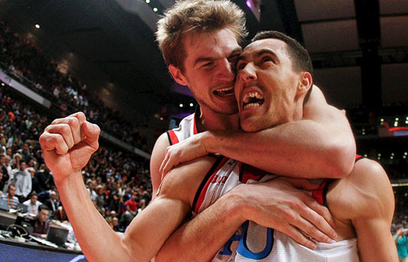 Esta año la Copa del Ray de baloncesto ha estado más emocionante que nunca. Se ha vivido una final inédita entre el Tau y el Unicaja. El Baskonia se impuso en la prórroga a unos malagueños muy peleones.