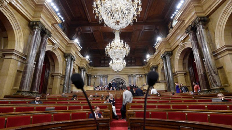 Los diputados del PSC y de Ciudadanos abandonan el Parlament en rechazo a la votación sobre la independencia - Informativo 24h | Ver