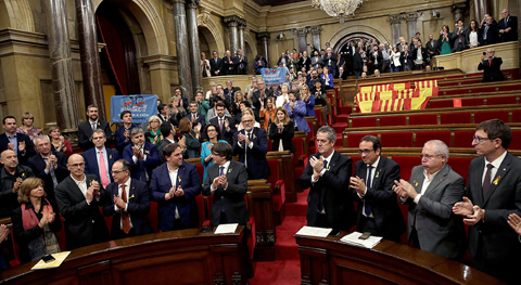 El Parlament Declara La Independencia De Cataluña | RTVE.es