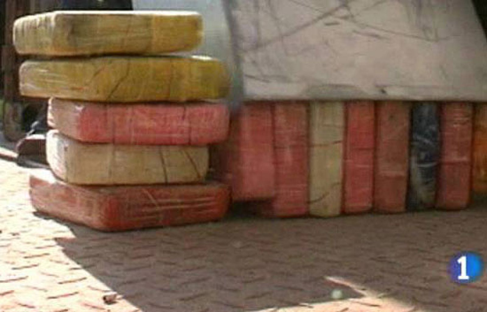 Cinco personas relacionas con el mundo del fútbol han sido detenidas por su implicación en una red de narcotráfico.