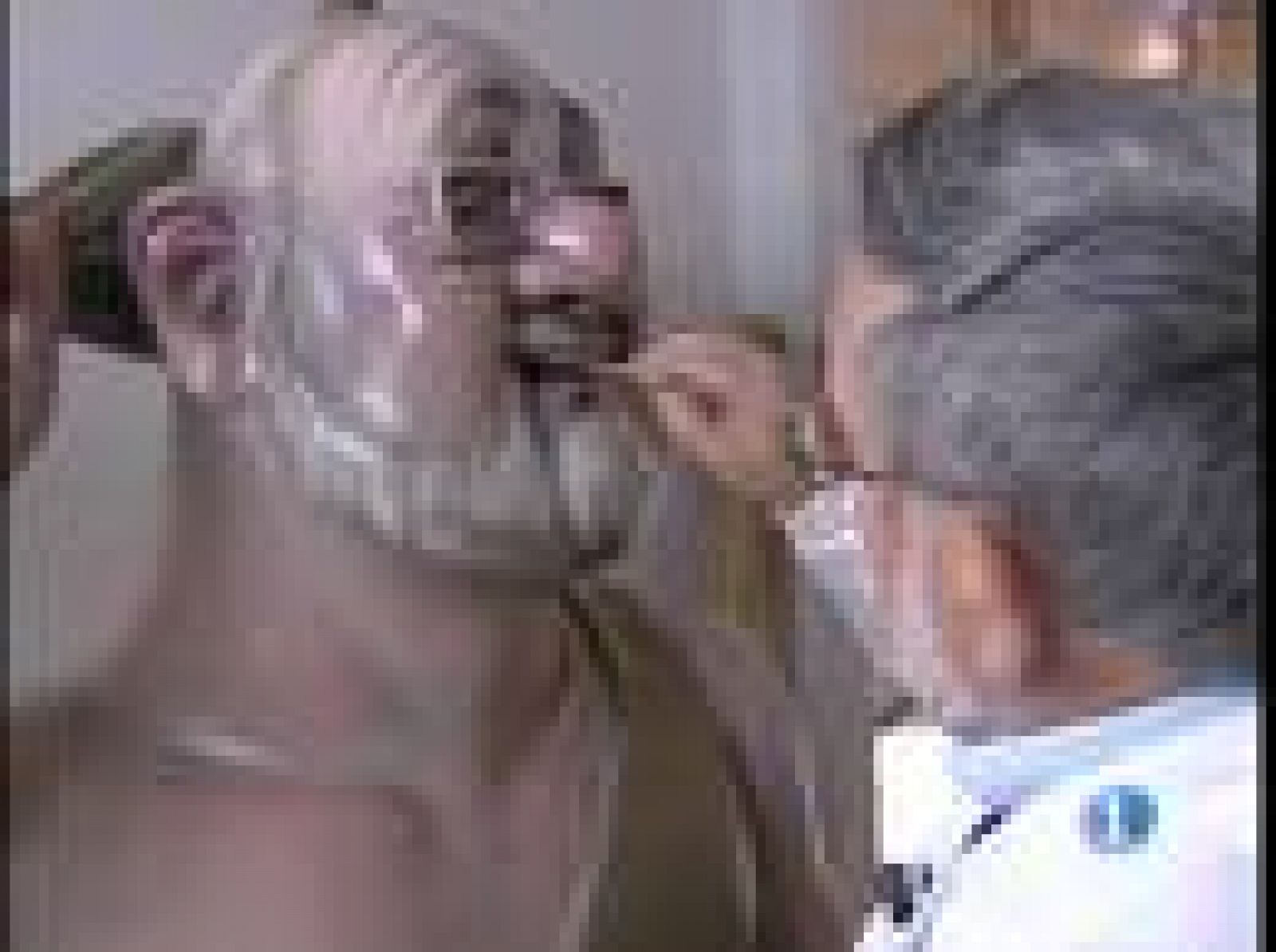 Los artistas falleros ultiman sus monumentos | Ver