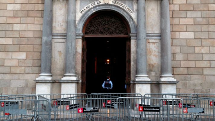 La Fiscalía se querellará este lunes contra la Mesa y  el Govern por declarar la independencia de Cataluña