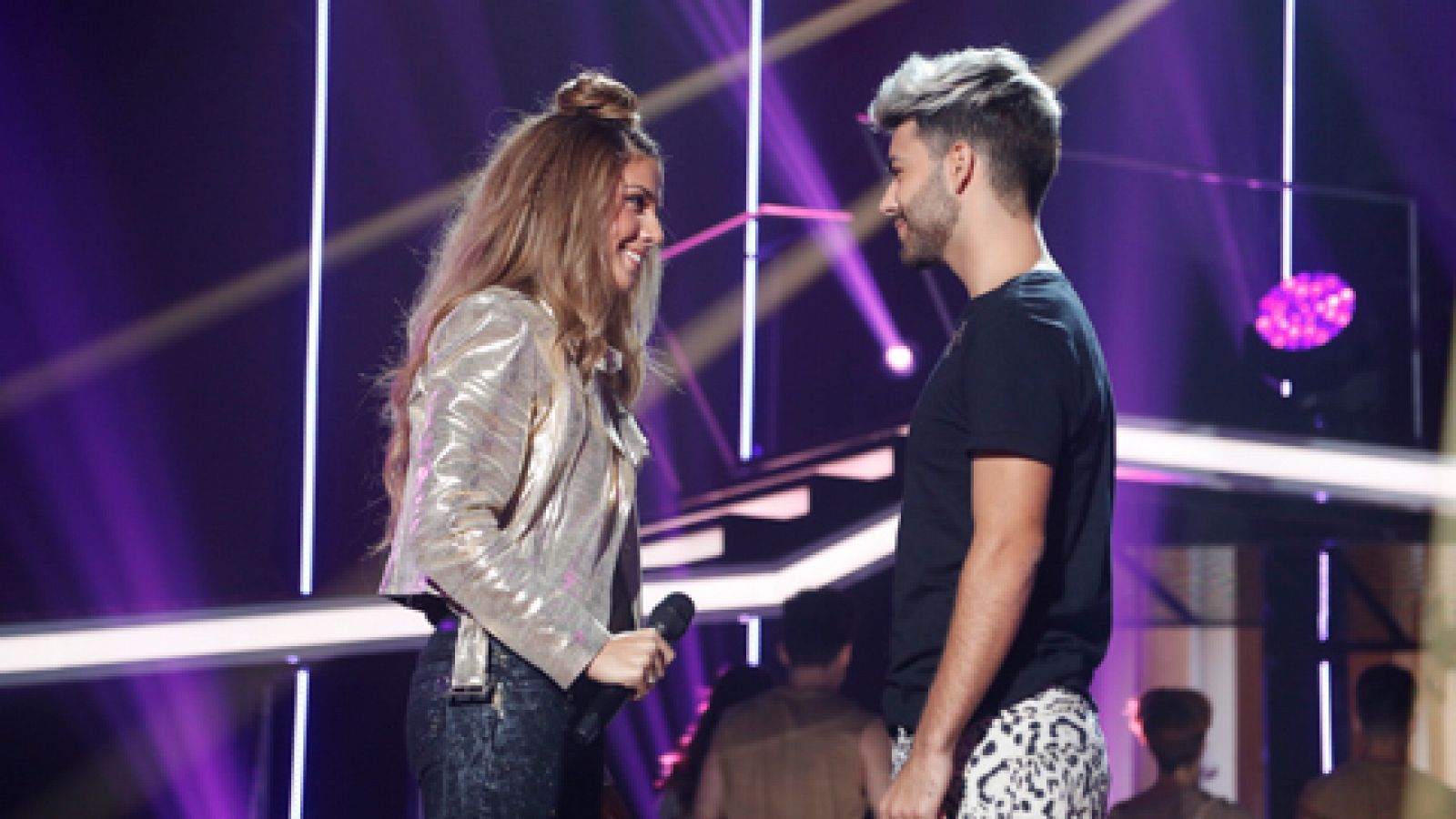 Operación Triunfo - Míriam y Agoney cantan 'Runnin' en la gala 1 de OT