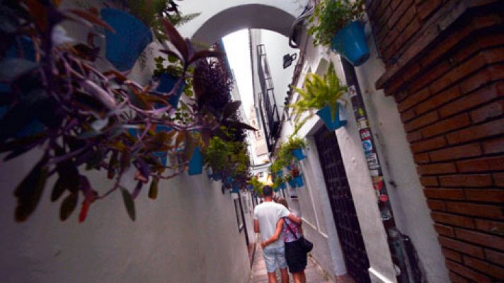 Telediario 1 - España recibe algo más de 66 millones de turistas internacionales en los nueve primeros meses del año