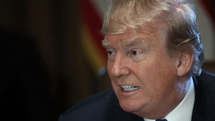 Telediario 1 - Trump amenaza con endurecer la política migratoria y relanzar Guantánamo