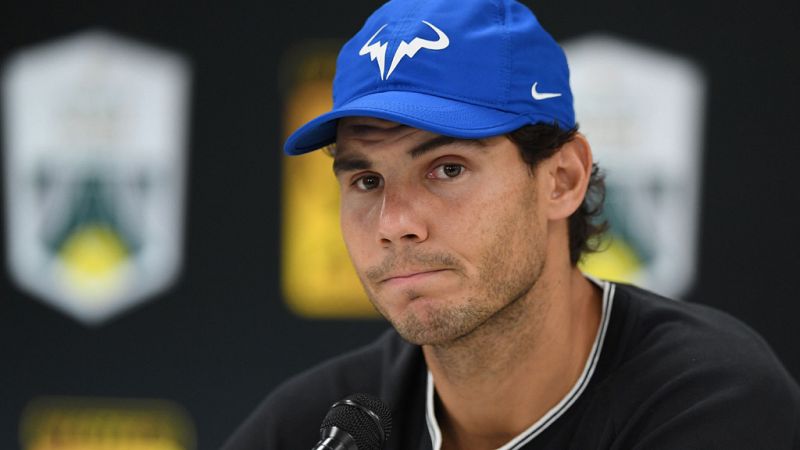 El tenista Rafa Nadal ha abandonado el Masters de París por sus problemas de rodilla: "no es aconsejable seguir forzando la rodilla".