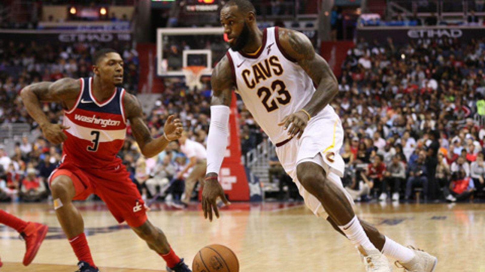 Telediario 1: LeBron James revienta a los Wizards | RTVE Play