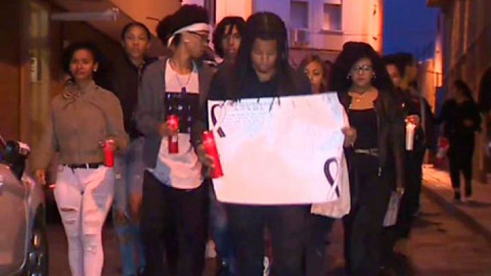 Telediario 1 - Amigos y familiares homenajean a la joven dominicana hallada muerta en Madrid