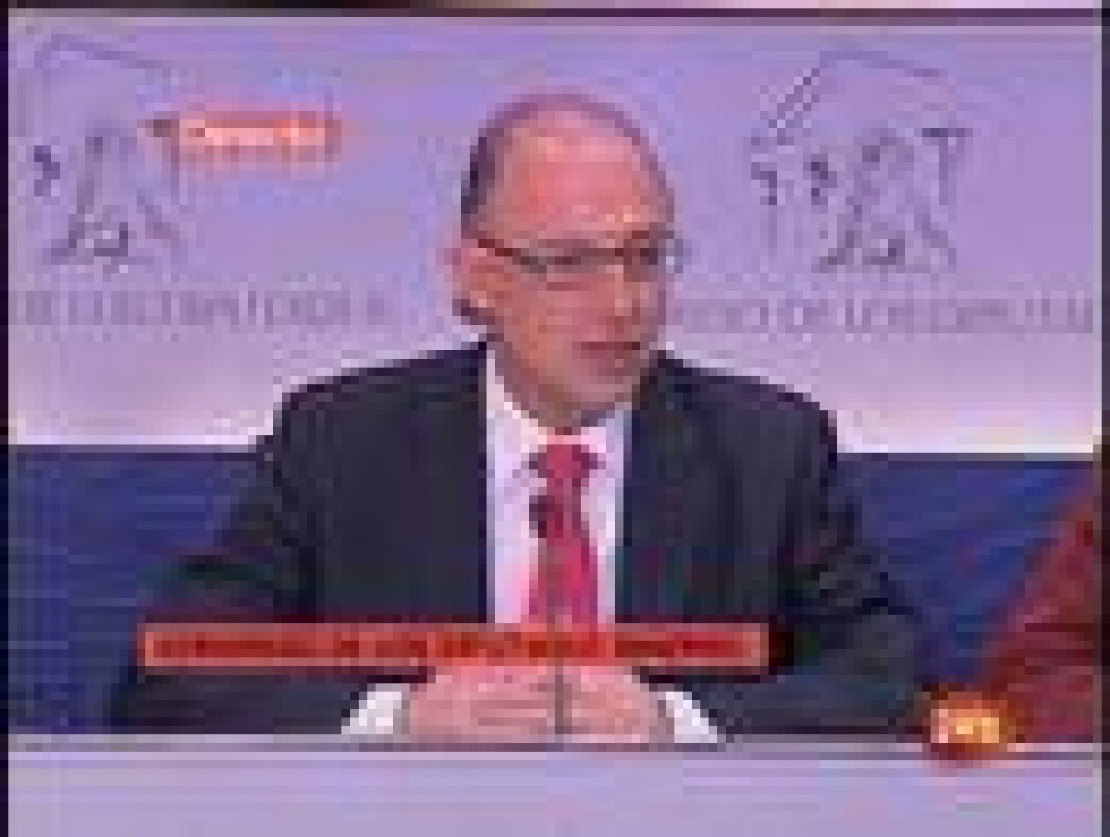 Montoro denuncia que el PSOE "intenta ocupar el poder económico" | Ver