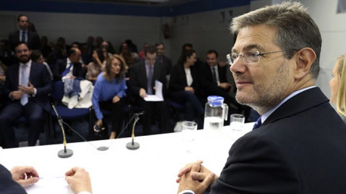 Telediario 1 - El Gobierno muestra su respeto a la decisión de la justicia belga con Puigdemont