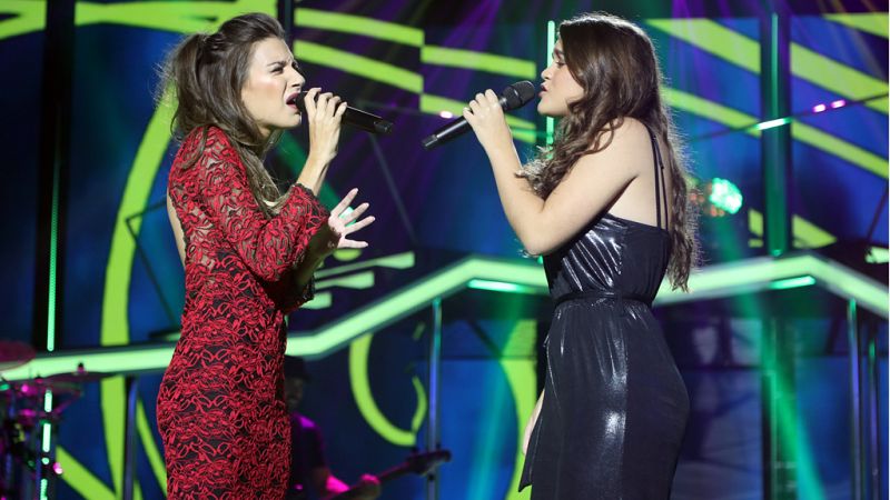 Operaci�n Triunfo - Ana Guerra y Amaia cantan 'Todas las flores' en la gala 2