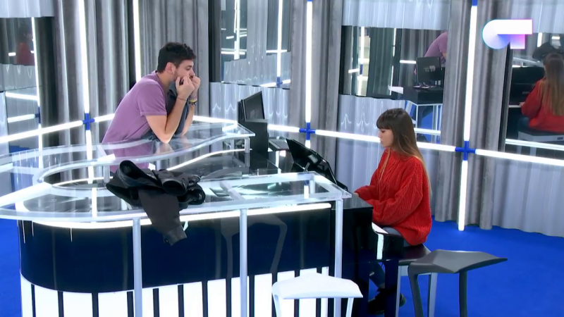 Operaci�n Triunfo - Cepeda y Aitana cantan 'Someone like you' al piano