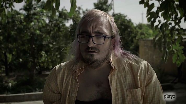 Mambo - Julio, acosado por su mayor fan