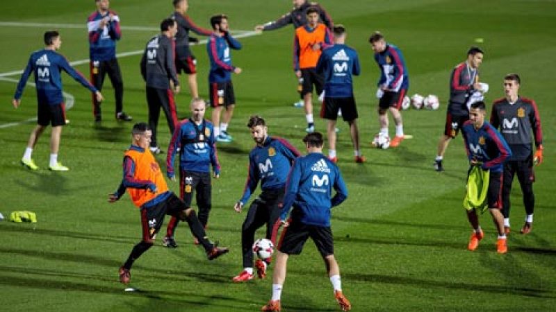 Illarramendi, Odriozola y Reina no saltan al césped en el primer entrenamiento