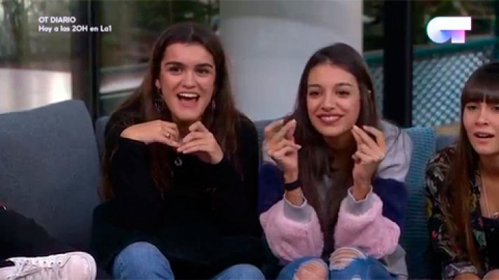 Amaia y Ana Guerra, emocionadas ante la visita de 'El Kanka'