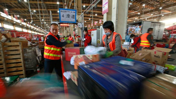 Telediario 1 - China celebra el Día del Soltero