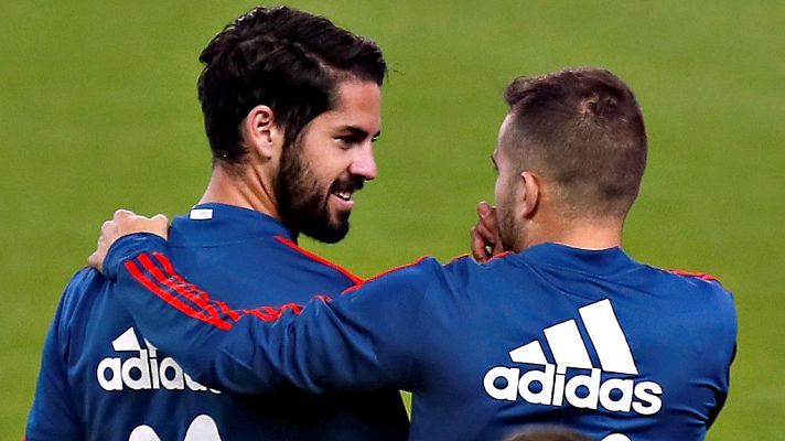 Telediario 1 - La gran noche de Isco, líder de la Roja en su Málaga natal