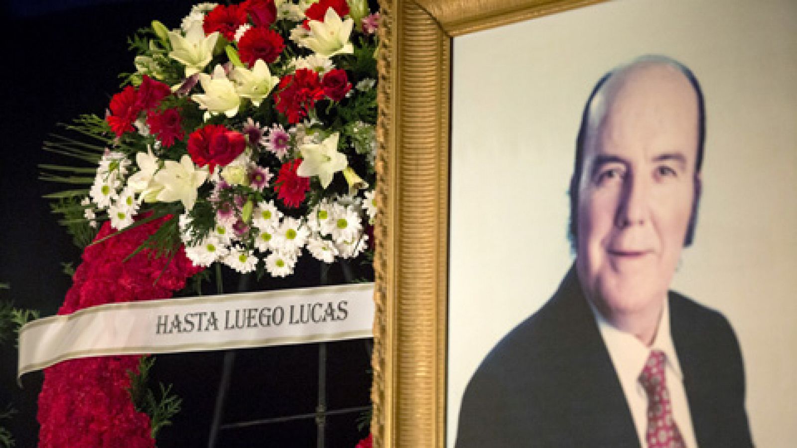 Familiares y amigos despiden a Chiquito de la Calzada