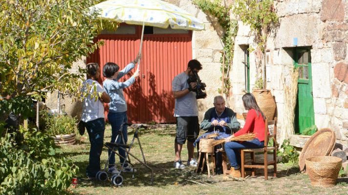 Aquí la Tierra - Entre escriños y zarzas