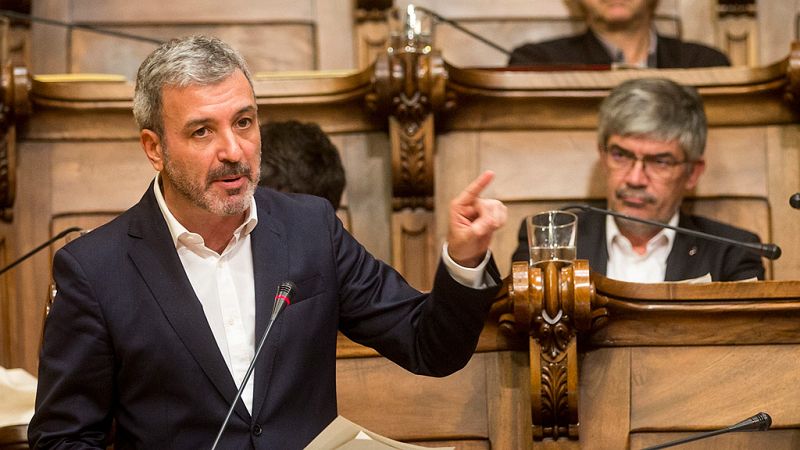 Collboni acusa a Colau de "estar más pendiente de lo que opinaban los independentistas"