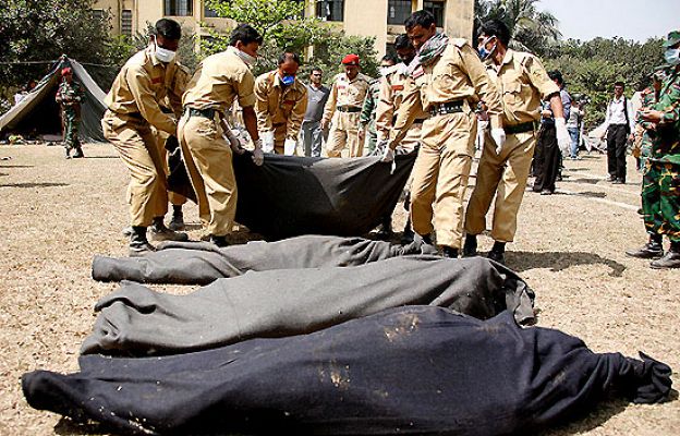  - Segunda fosa común en Bangladesh