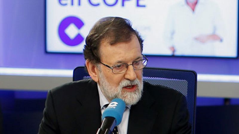 Rajoy reprocha a Puigdemont haber "engañado" a los catalanes con que la independencia era posible