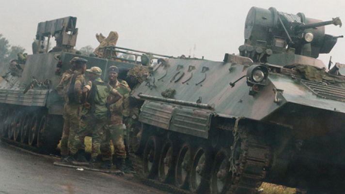 El Ejército toma el poder en Zimbabue