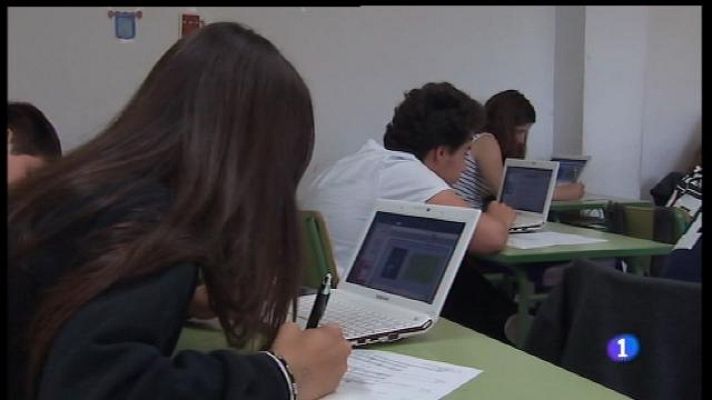 Informatiu Balear - La llengua vehicular a les escoles balears es debatrà al Congrés.