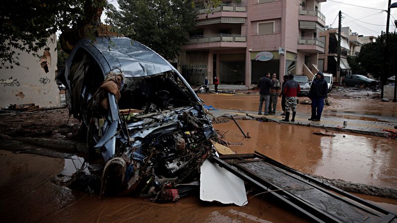 Las lluvias torrenciales en Grecia dejan una quincena de muertes y cuantiosos daños materiales
