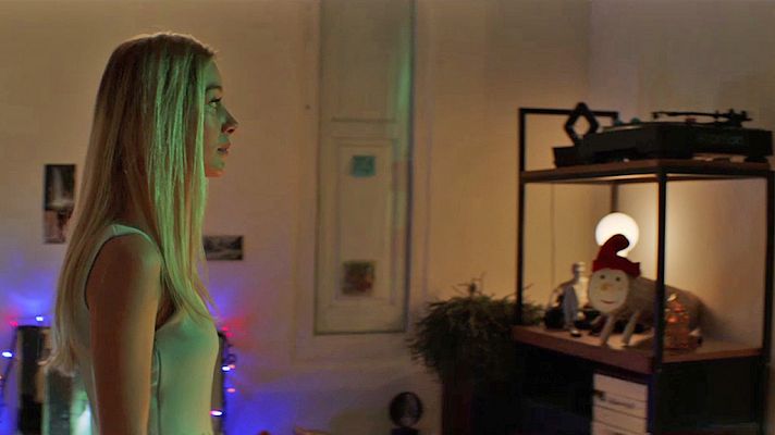 Lotería de Navidad - Escenas del anuncio de Lotería de Navidad en las que se ve un Caga Tió