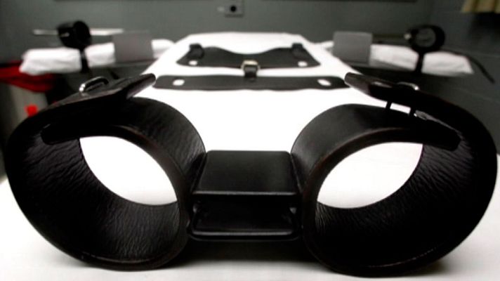 Telediario 1 - Suspenden una ejecución en Ohio al no hallarle una vena al reo para la inyección letal