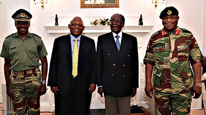 Mugabe se niega a dimitir tras reunirse con los militares sublevados en Zimbabue