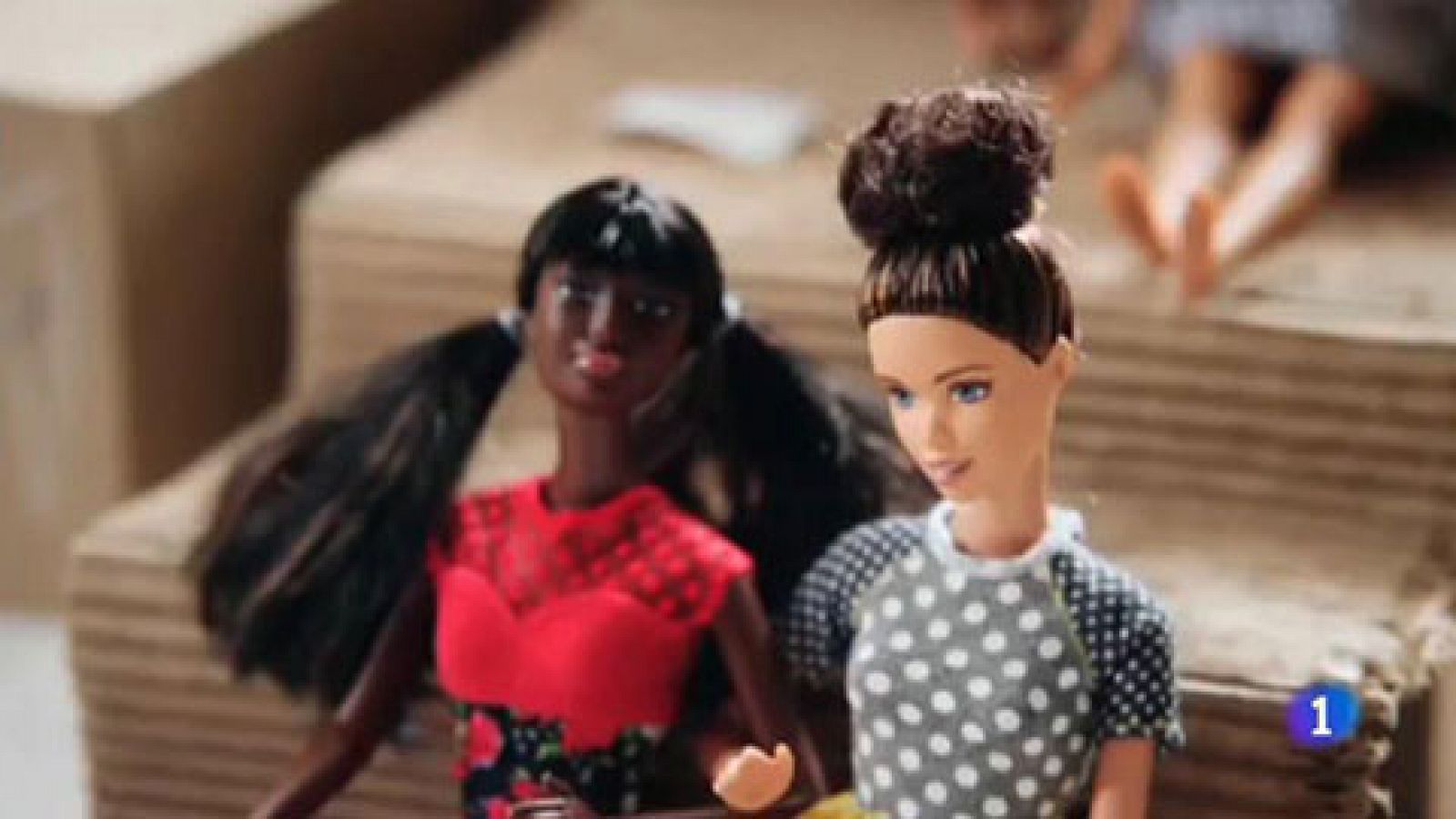 Telediario 1: Barbie lanza una campaña para fomentar que las niñas cumplan sus sueños | RTVE Play