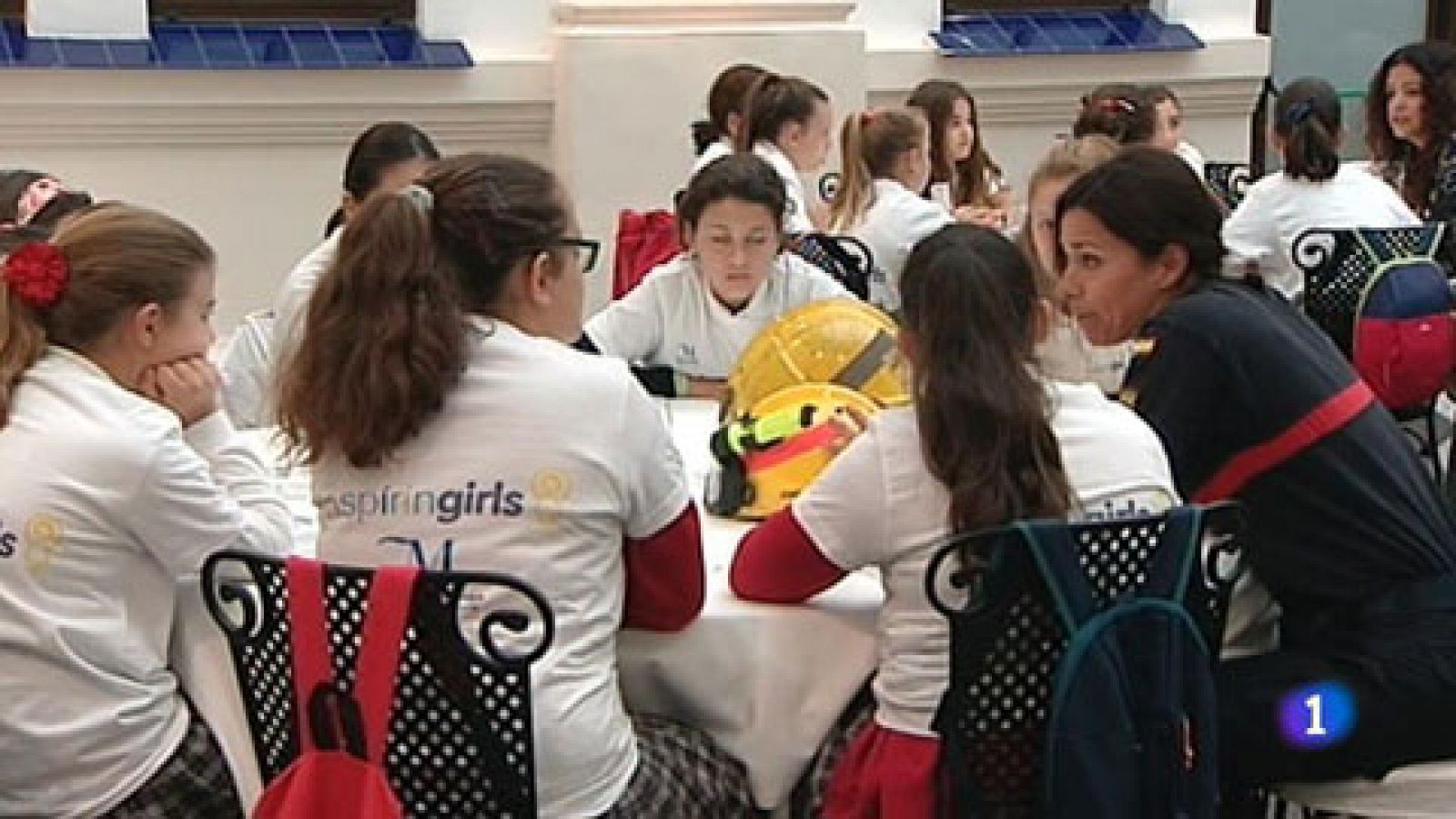 Telediario 1: 'Inspiring girls', mujeres que son referentes para las niñas | RTVE Play