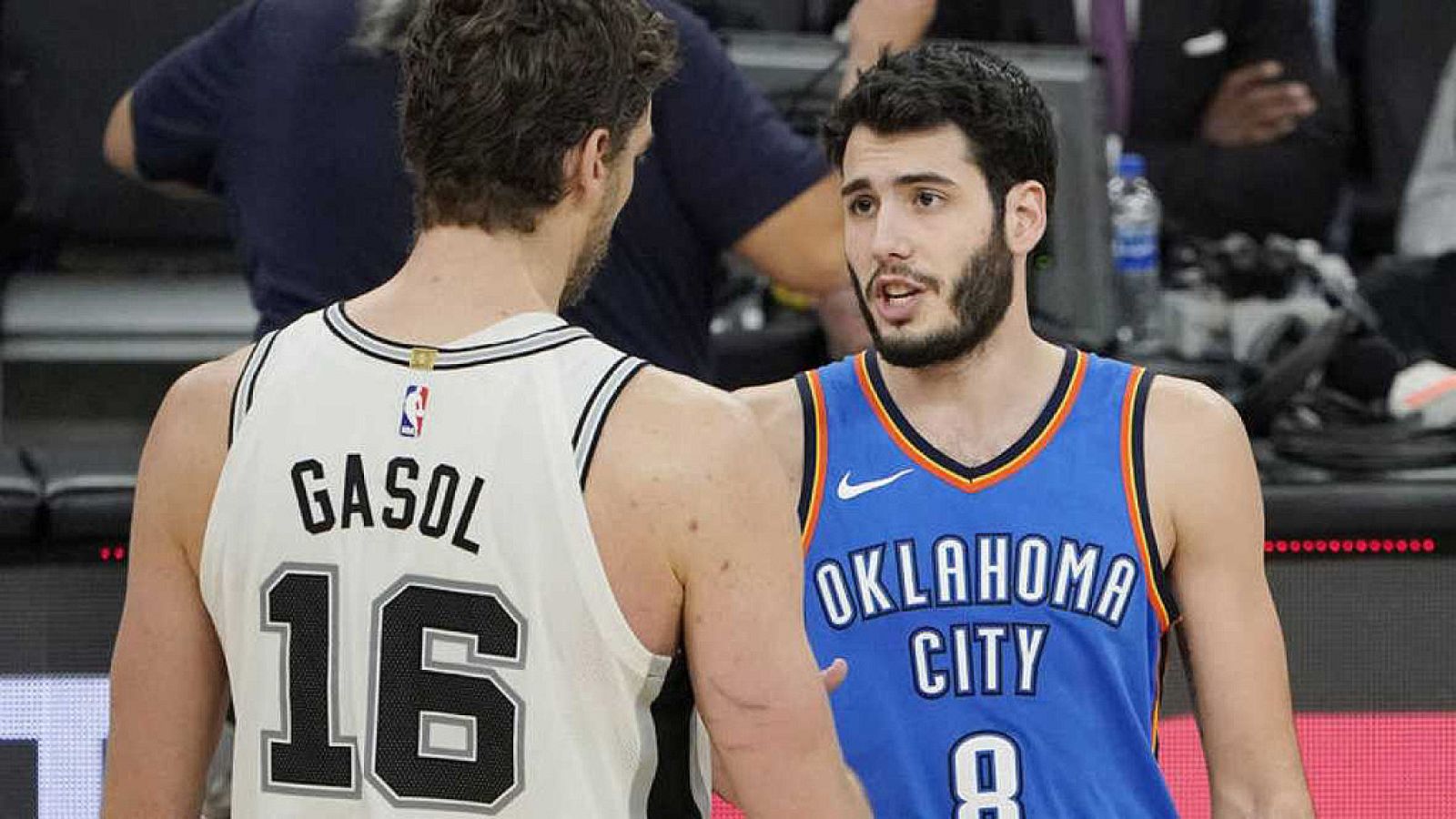 Gasol gana el duelo español a Abrines y los Cavs siguen imparables