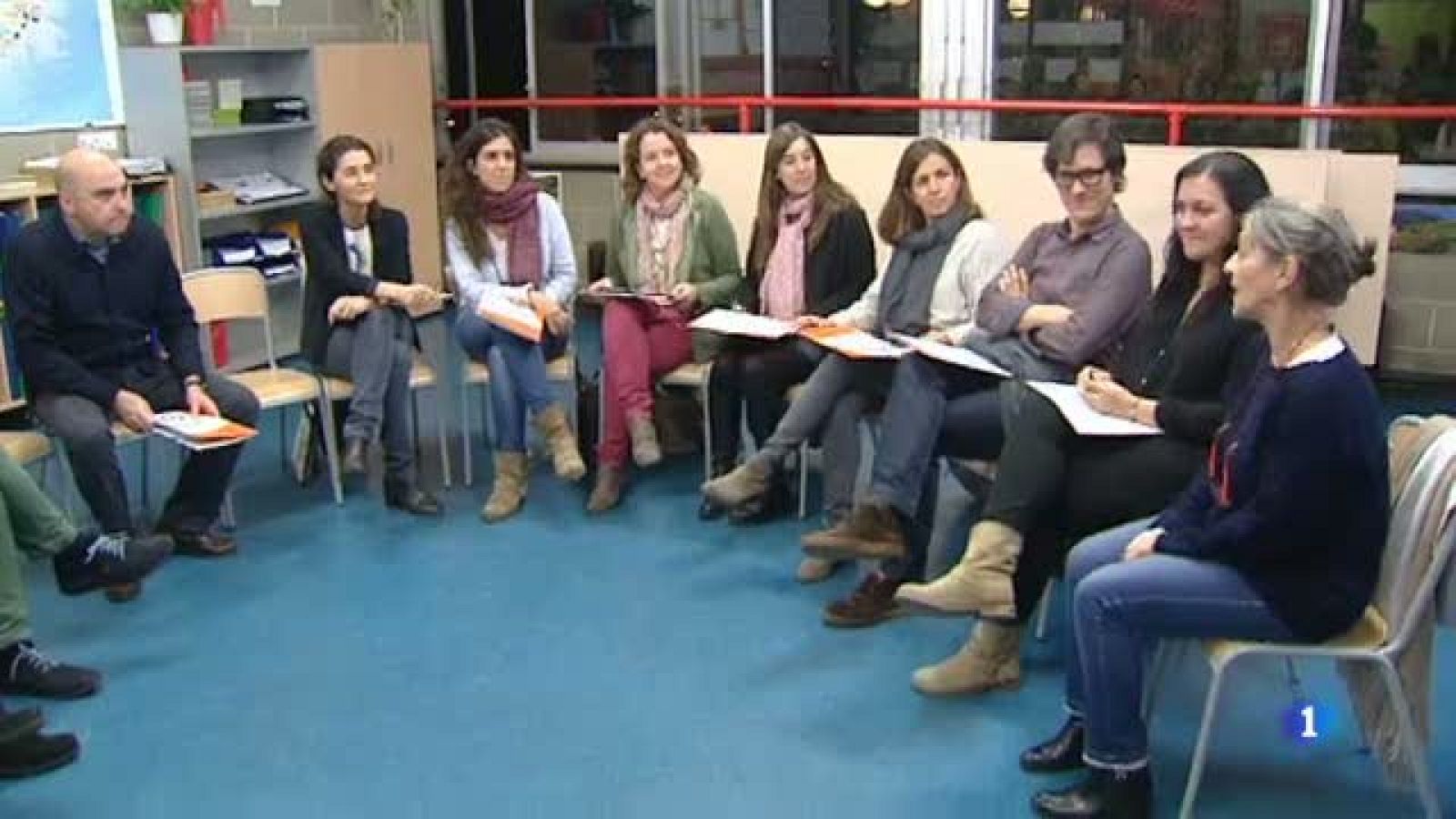 Què són i com funcionen les escoles de pares