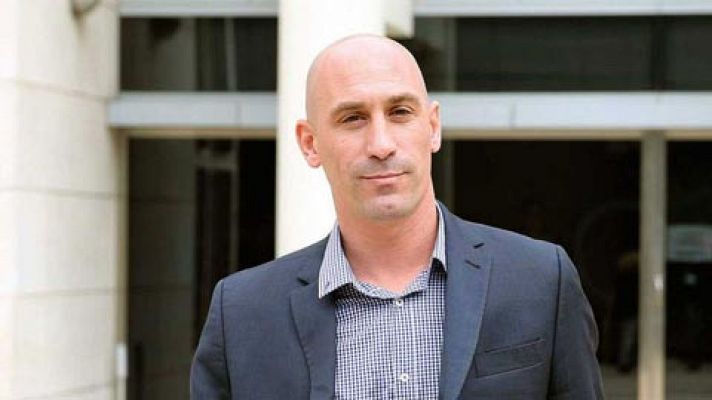 Telediario 1 - Rubiales deja la AFE: "Voy a presentar mi candidatura a la RFEF"