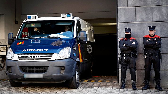 Telediario 1 - El juicio por la supuesta violación múltiple en los Sanfermines sigue con el análisis de las grabaciones