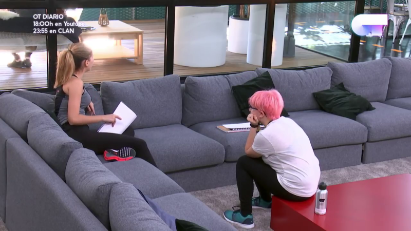 Operaci�n Triunfo - Mireya y Marina, las nominadas, ensayan sus temas