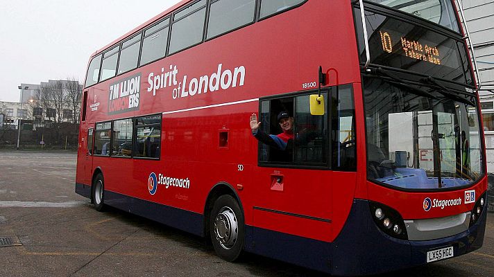 Telediario 1 - Los autobuses de Londres cambian el gasoil por café