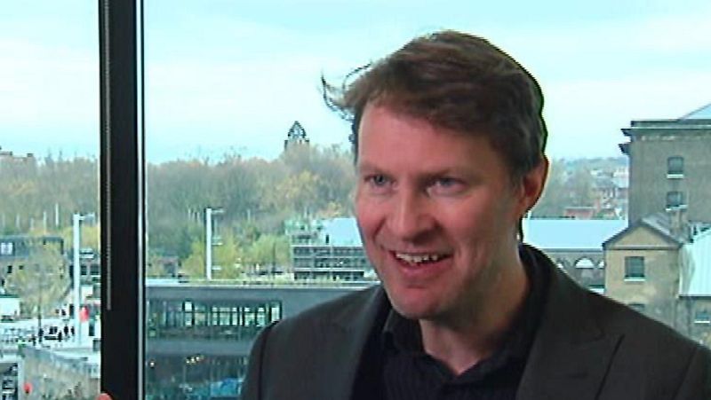 El periodista británico Luke Harding desvela en un libro las campañas de Rusia en internet