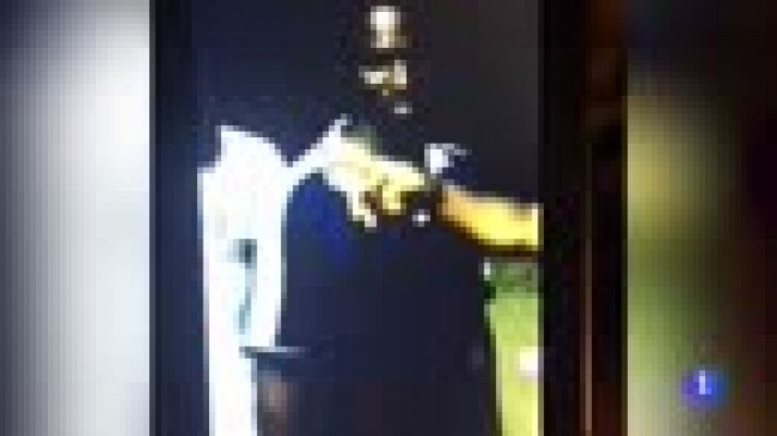 Telediario 1 - Denuncian subastas de esclavos subsaharianos en Libia