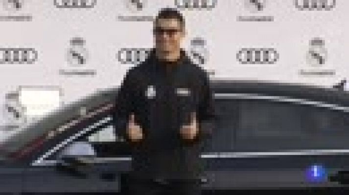 Telediario 1 - Coches nuevos y simulador para relajarse en el Madrid