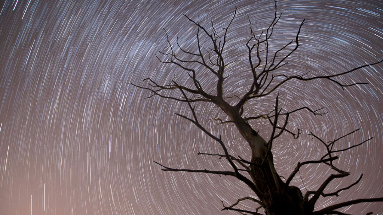 Una borrasca provocará una situación adversa de lluvias y viento en Canarias
