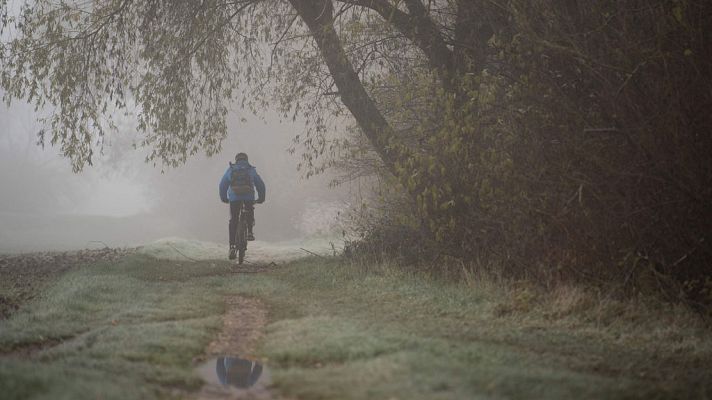 El tiempo - Bajada de temperaturas en la mitad norte y tormentas en Canarias