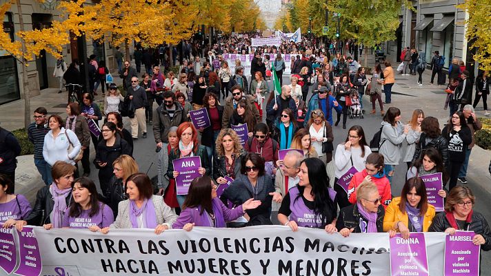 Informativo 24h - Medio centenar de ciudades españolas marchan contra la violencia de género