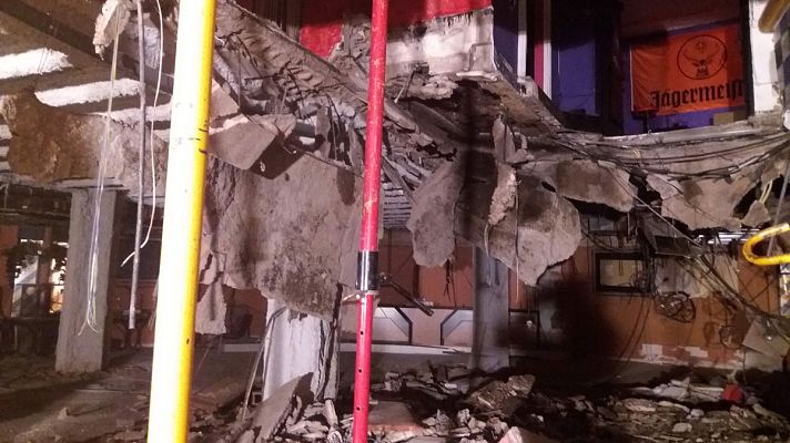 Telediario 1 - Cuarenta heridos al hundirse el suelo de una discoteca en la localidad tinerfeña de Adeje