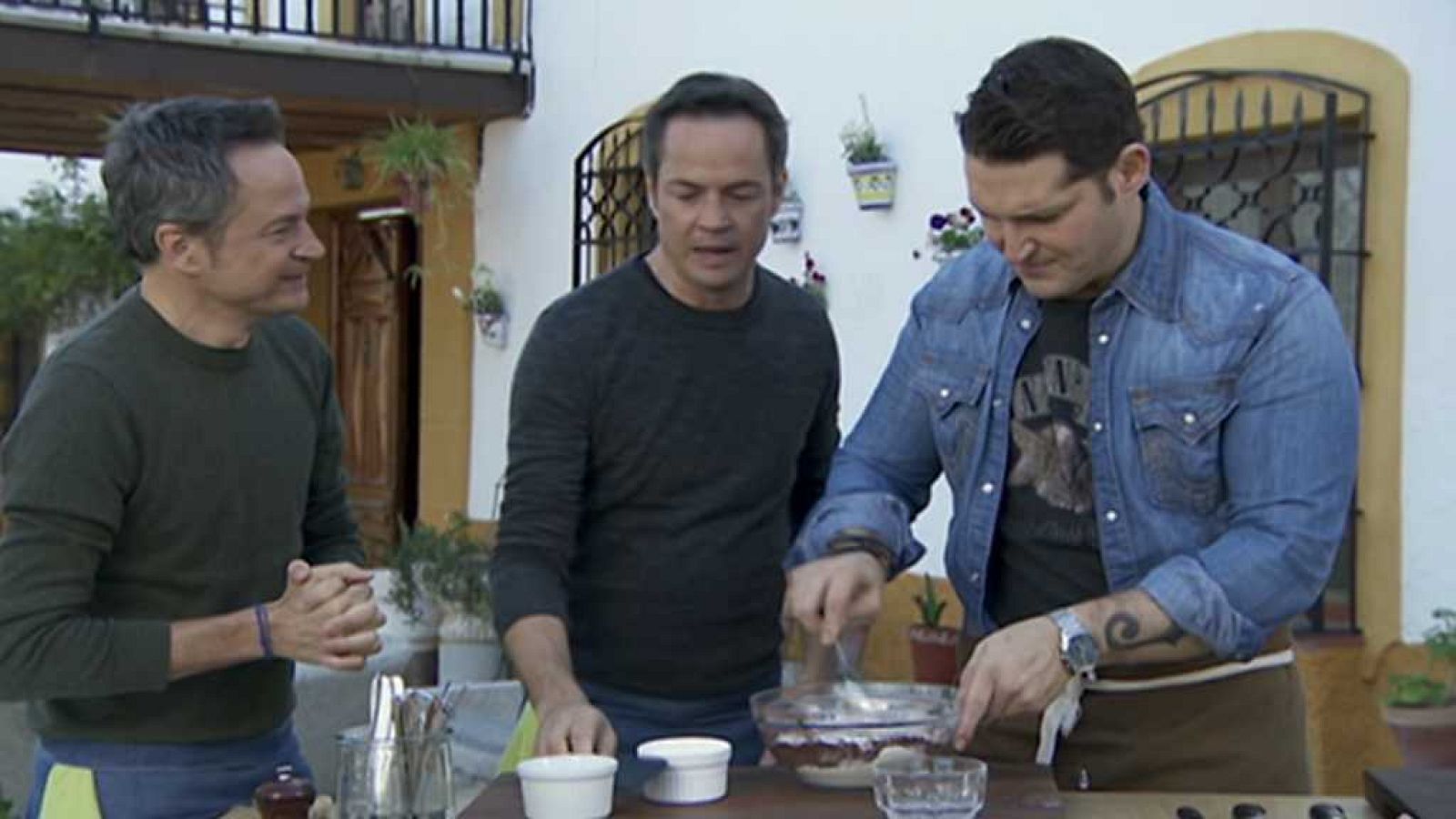 Torres en la cocina - Faisán con aceitunas. Polvorones - ver ahora