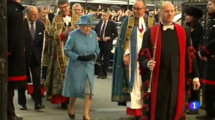 Telediario 1 - La Casa Real británica ha anunciado el compromiso del príncipe Enrique.